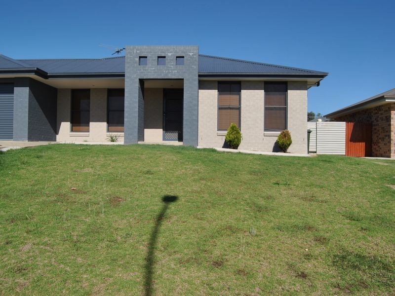 13 Kingfisher Drive, Inverell NSW 2360