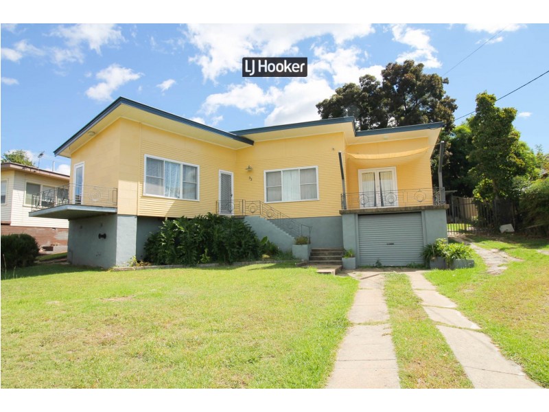 33 Gordon Street, Inverell NSW 2360