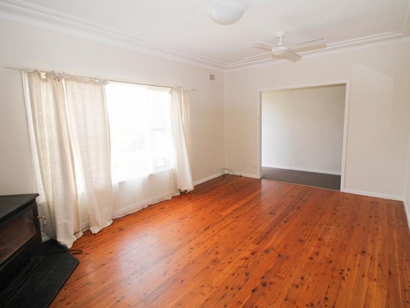 33 Gordon Street, Inverell NSW 2360