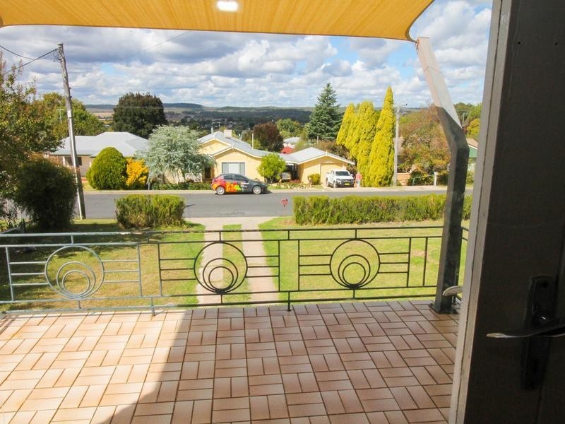 33 Gordon Street, Inverell NSW 2360