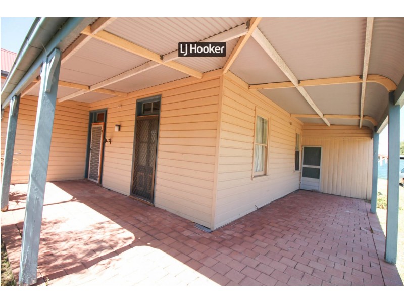 25 Rivers Street, Inverell NSW 2360