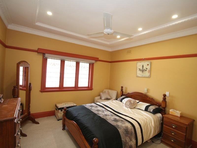 19 Herbert Street, Inverell NSW 2360