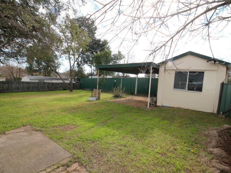 19 Herbert Street, Inverell NSW 2360