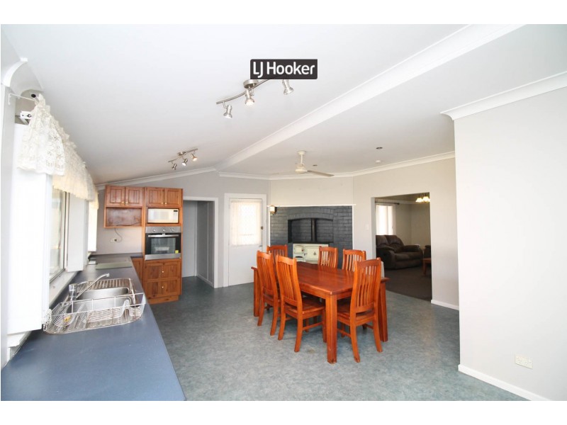12 Bannockburn Road, Inverell NSW 2360