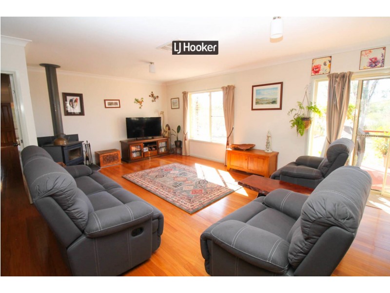 58 Warana Drive, Inverell NSW 2360