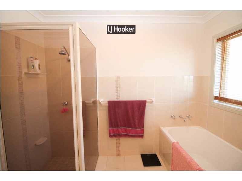 58 Warana Drive, Inverell NSW 2360