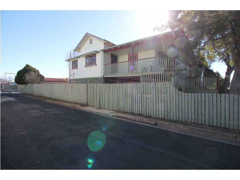 14 Henderson Street, Inverell NSW 2360