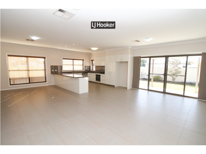 13 Rose Street, Inverell NSW 2360