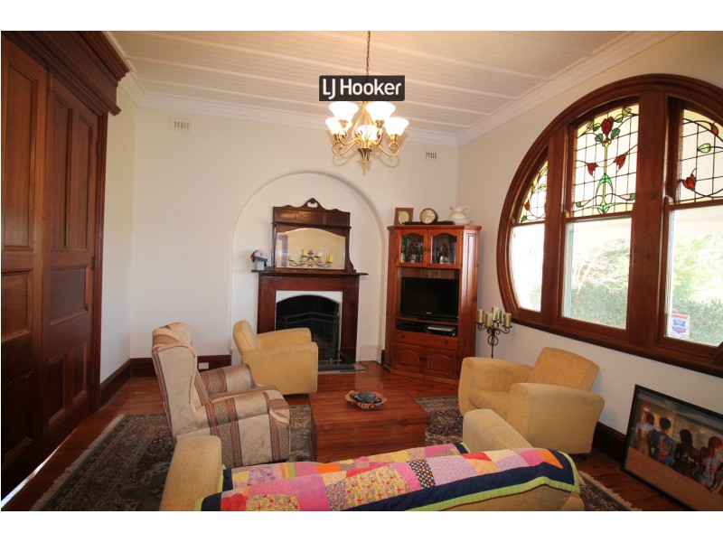 17 Mitchell Crescent, Inverell NSW 2360