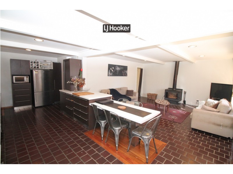 17 Mitchell Crescent, Inverell NSW 2360