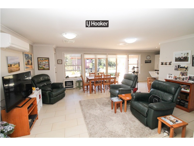 12 Coolibah Drive, Inverell NSW 2360