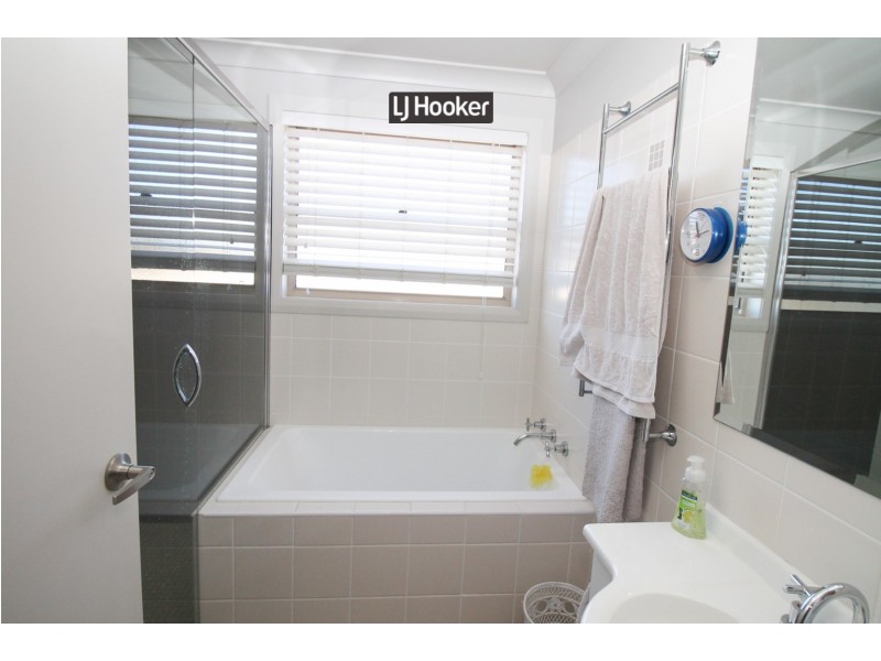 12 Coolibah Drive, Inverell NSW 2360