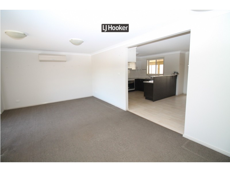 11 Kingfisher Drive, Inverell NSW 2360