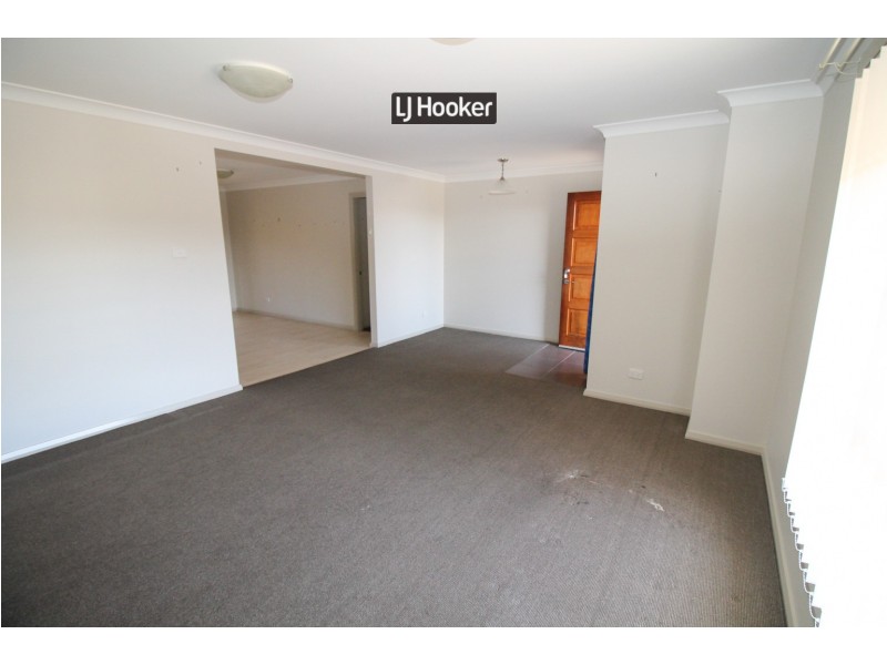 11 Kingfisher Drive, Inverell NSW 2360