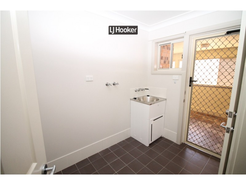 11 Kingfisher Drive, Inverell NSW 2360