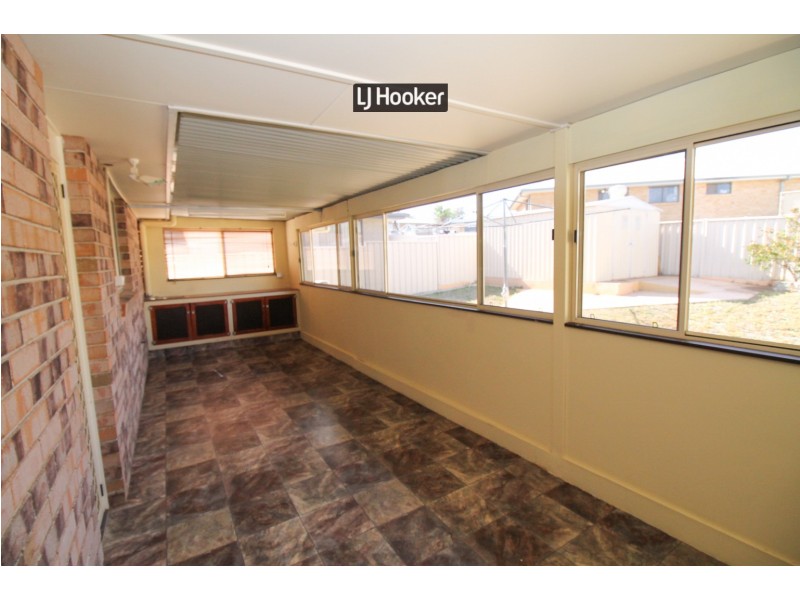 11 Kingfisher Drive, Inverell NSW 2360