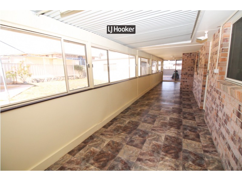 11 Kingfisher Drive, Inverell NSW 2360