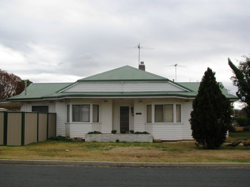 16 Chisholm Street, Inverell NSW 2360