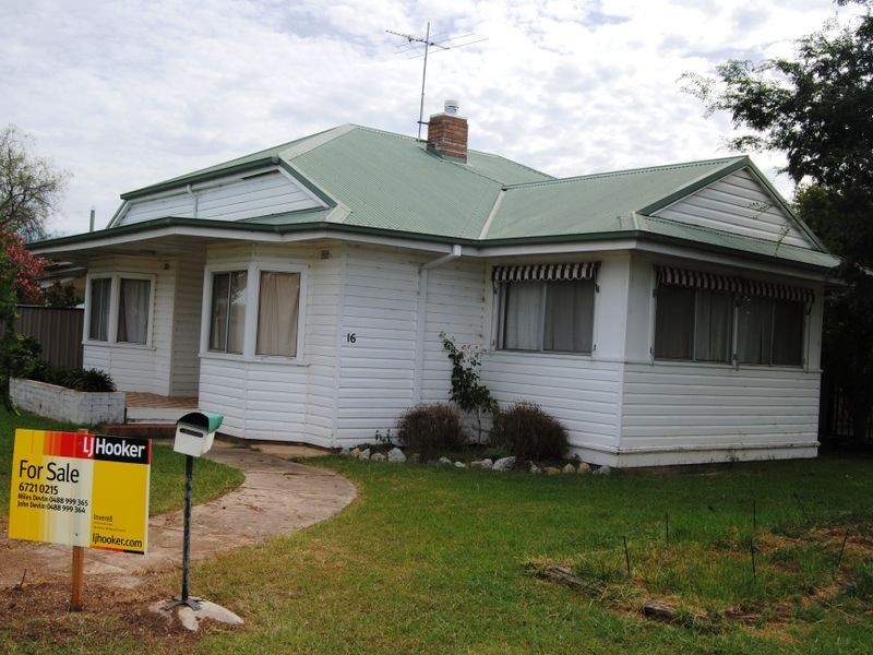 16 Chisholm Street, Inverell NSW 2360