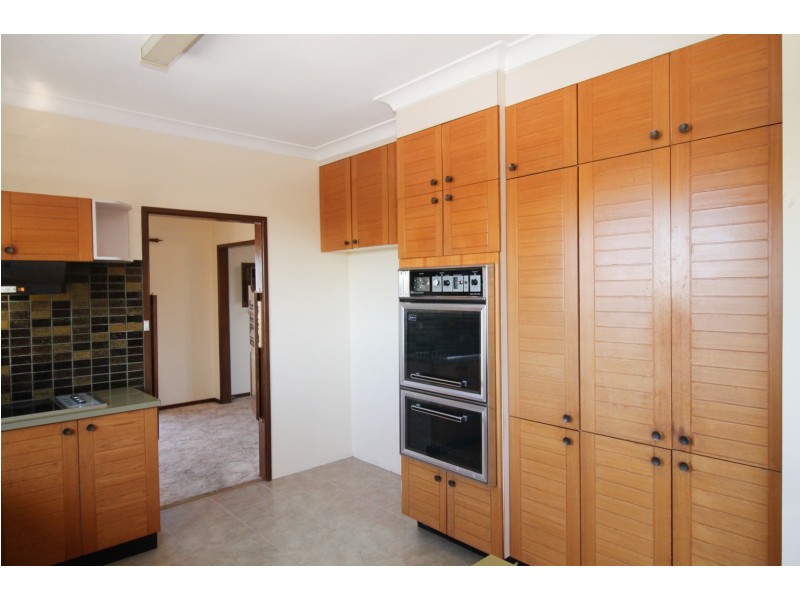 1 Allambie Crescent, Inverell NSW 2360