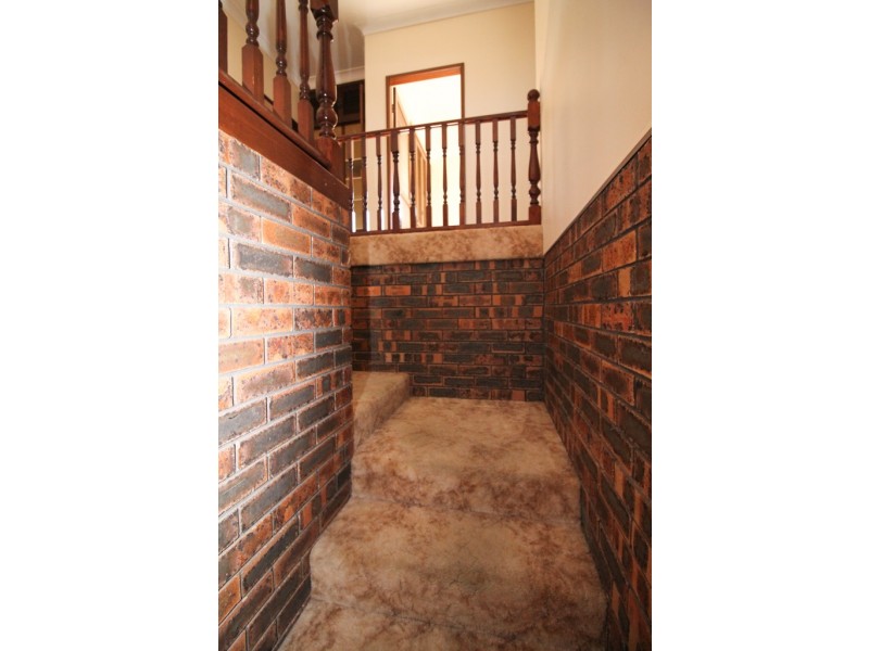 1 Allambie Crescent, Inverell NSW 2360