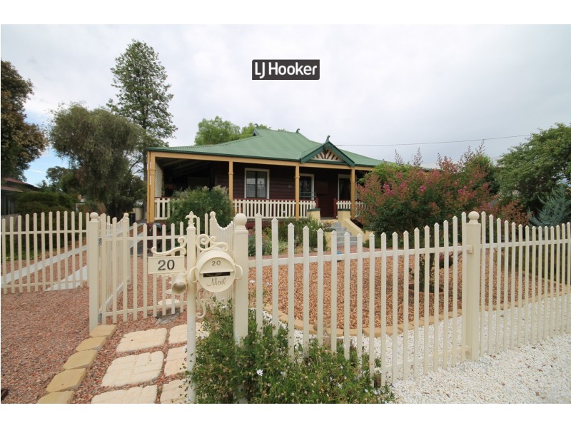 20 Bannockburn Road, Inverell NSW 2360