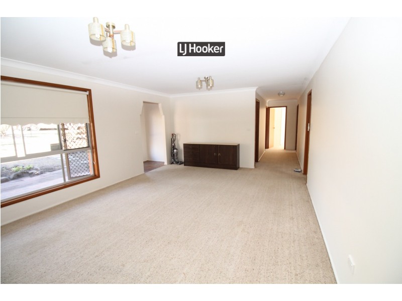 20 Zircon Street, Inverell NSW 2360