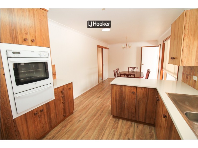 20 Zircon Street, Inverell NSW 2360