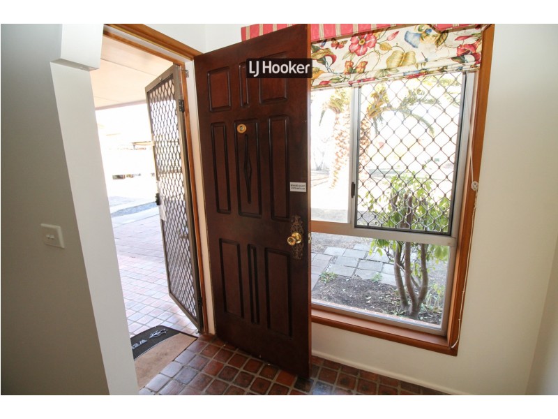 20 Zircon Street, Inverell NSW 2360