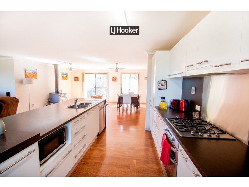 50 Wolbah Close, Inverell NSW 2360