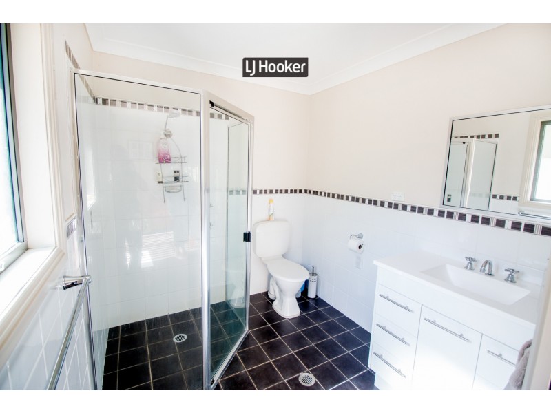 50 Wolbah Close, Inverell NSW 2360