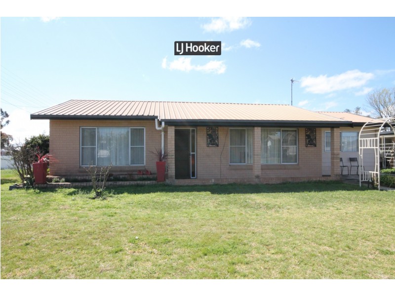 14 Cameron Street, Inverell NSW 2360