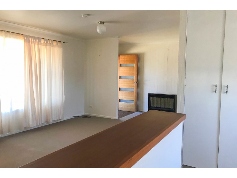 14 Cameron Street, Inverell NSW 2360