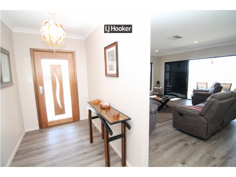 53 Gordon Street, Inverell NSW 2360