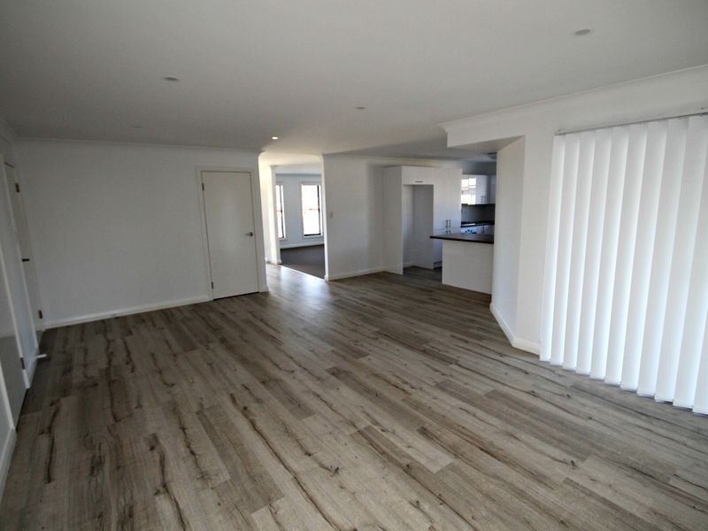 8 Stainfield Drive, Inverell NSW 2360