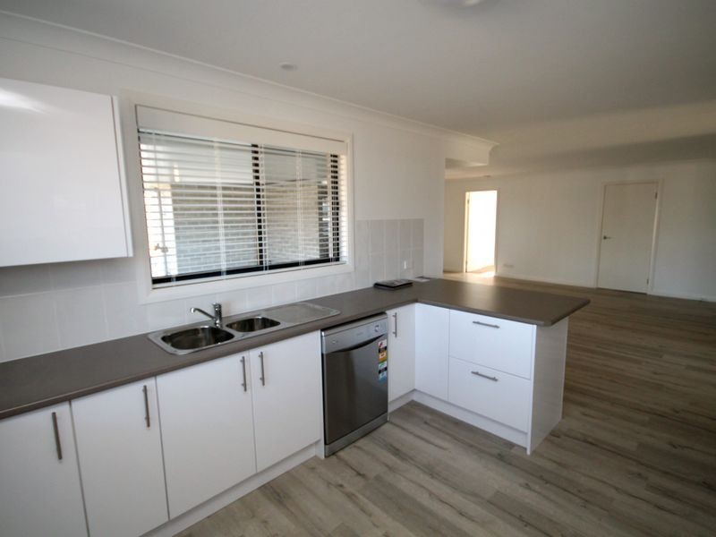 8 Stainfield Drive, Inverell NSW 2360