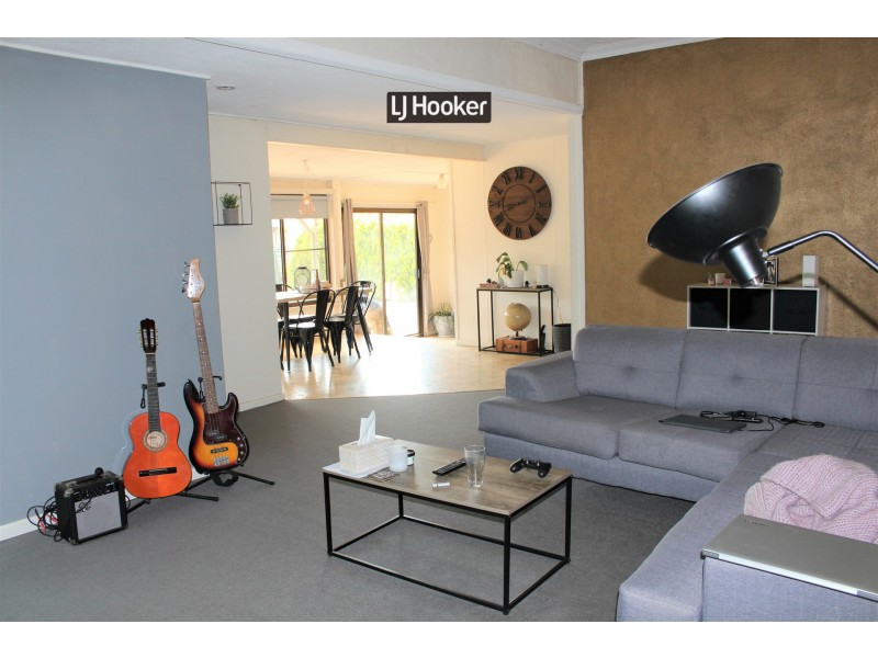 69 Rose Street, Inverell NSW 2360