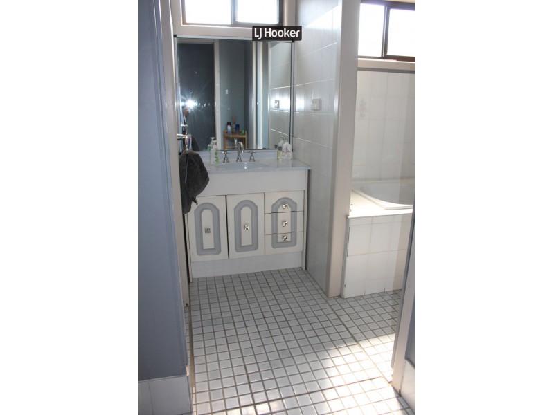 69 Rose Street, Inverell NSW 2360