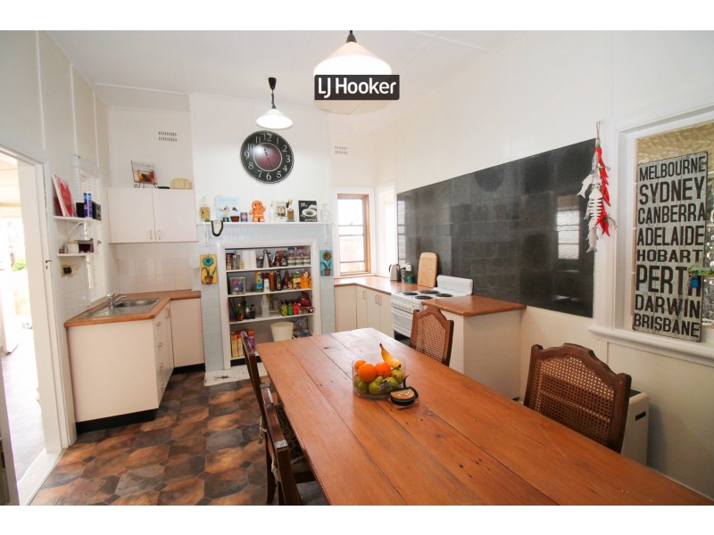 1 Avern Street, Inverell NSW 2360