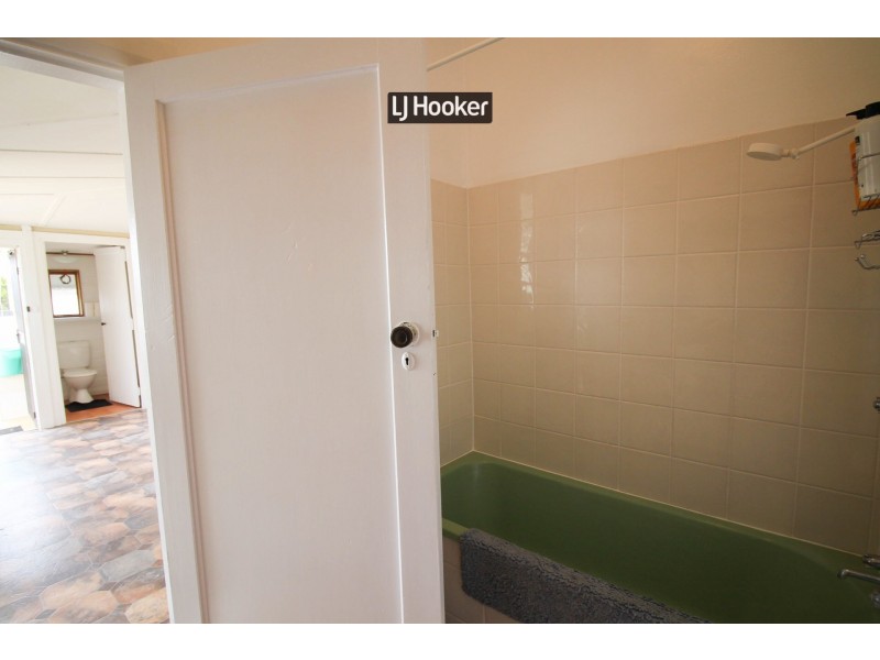 1 Avern Street, Inverell NSW 2360