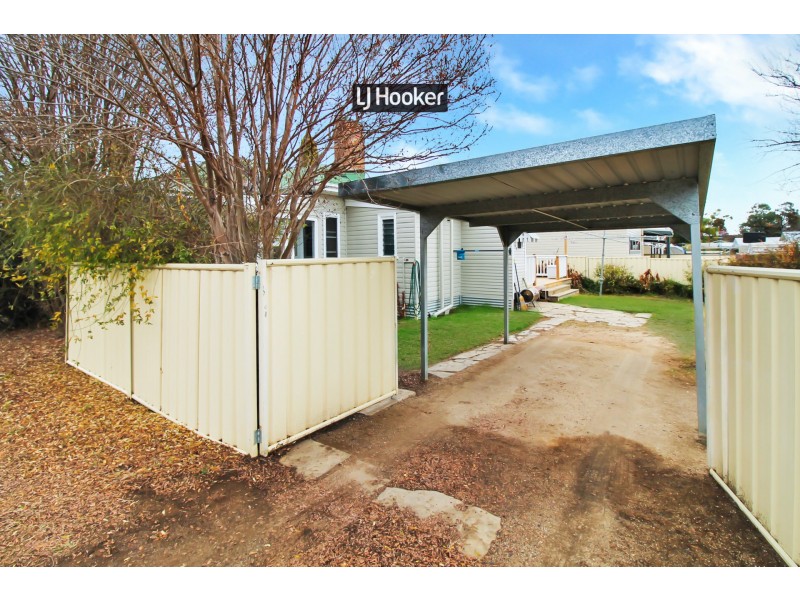 1 Avern Street, Inverell NSW 2360
