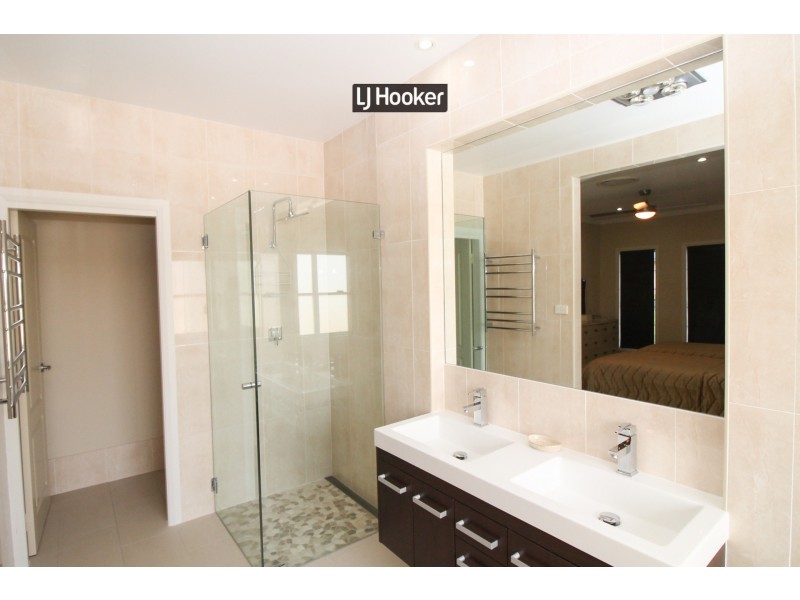 16 Coolibah Drive, Inverell NSW 2360