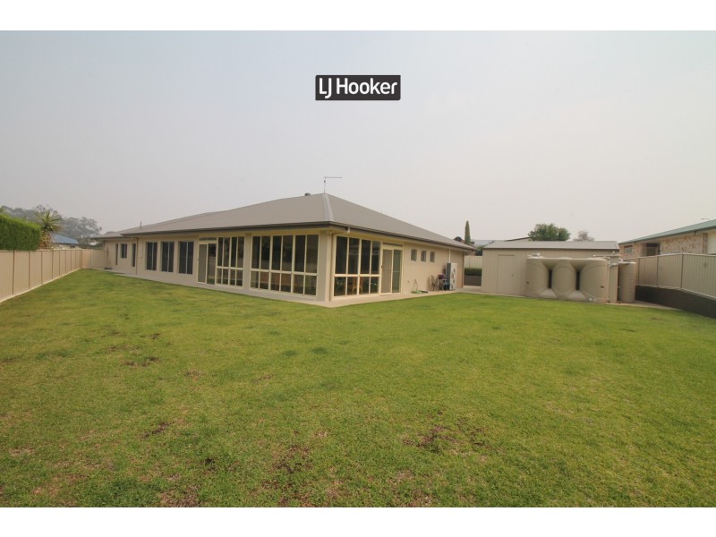 16 Coolibah Drive, Inverell NSW 2360