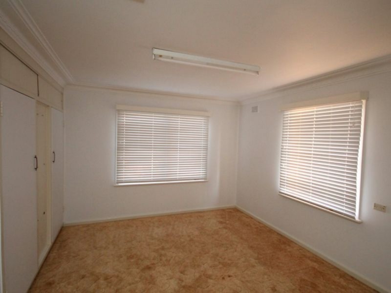 17 Clive Street, Inverell NSW 2360