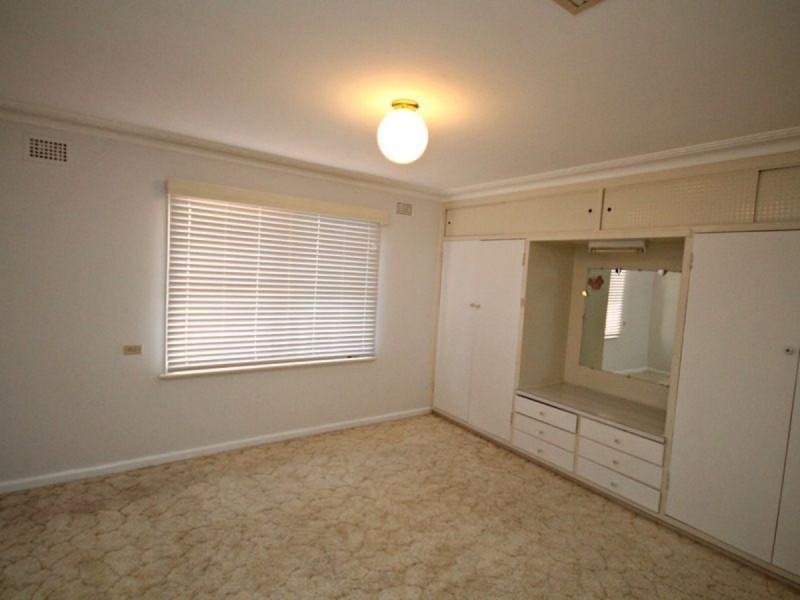 17 Clive Street, Inverell NSW 2360