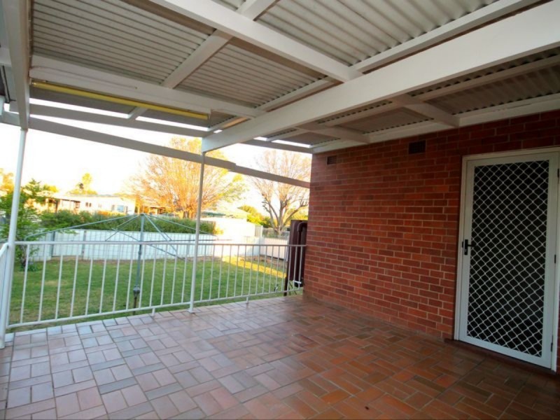 17 Clive Street, Inverell NSW 2360