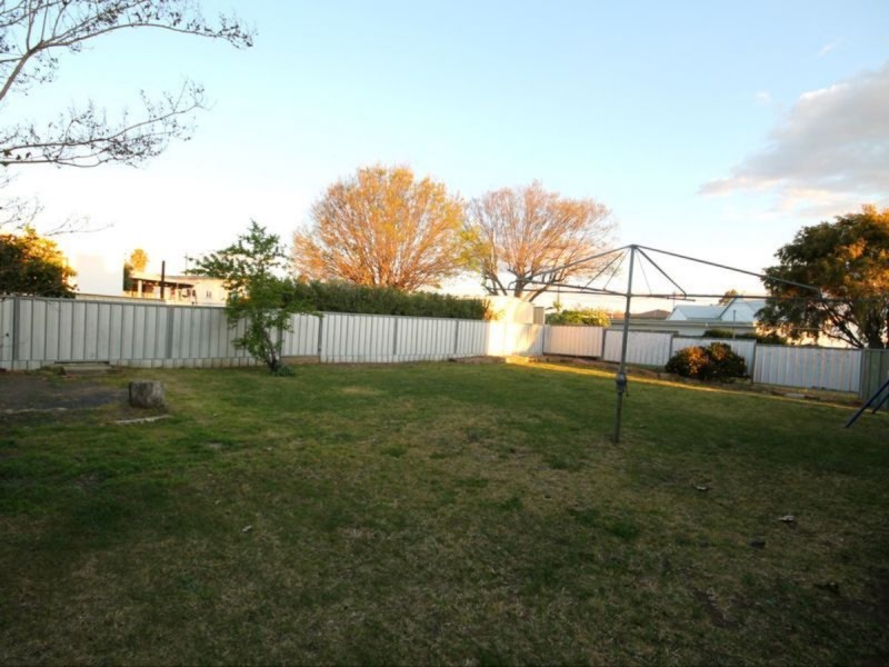 17 Clive Street, Inverell NSW 2360