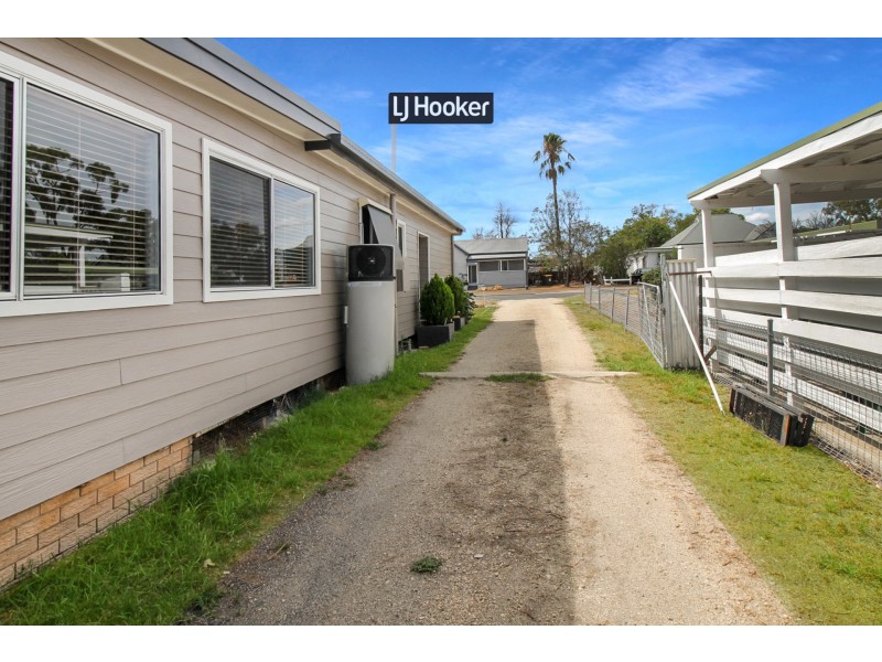 70 Oswald Street, Inverell NSW 2360