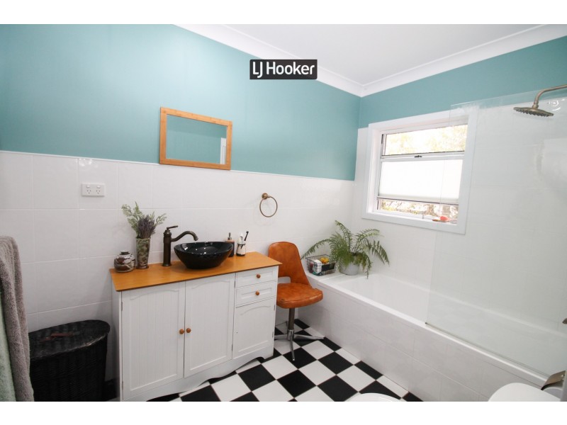 5 Chisholm Street, Inverell NSW 2360