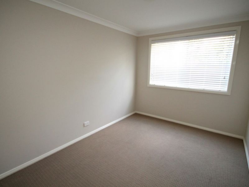 11B Cloonan Terrace, Inverell NSW 2360